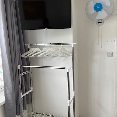 Appartement Studio Flat Fully Equipped à Croydon Extérieur photo