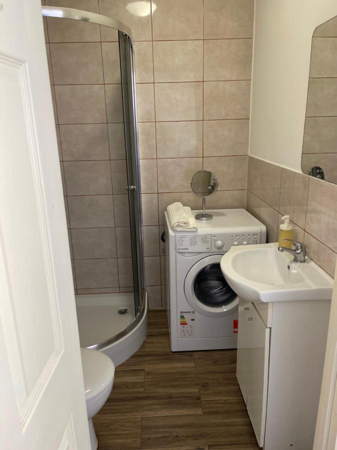 Appartement Studio Flat Fully Equipped à Croydon Extérieur photo