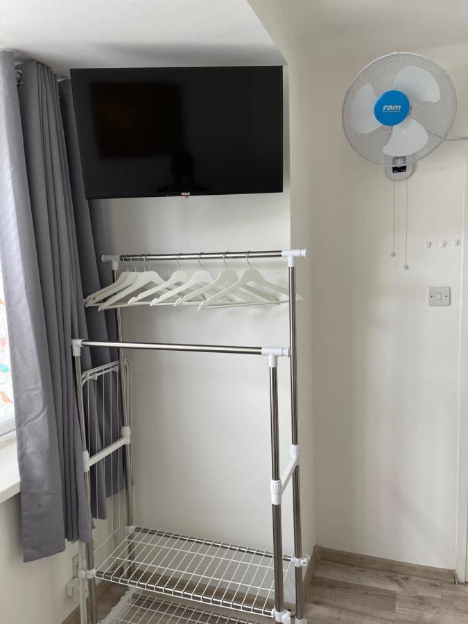 Appartement Studio Flat Fully Equipped à Croydon Extérieur photo